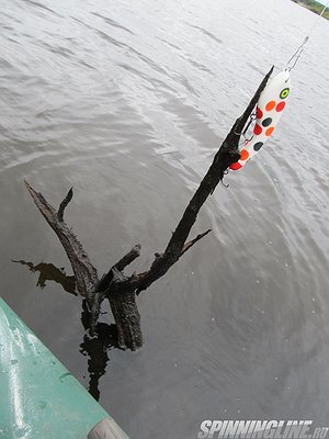 Изображение 1 : Рыбалка на озере.